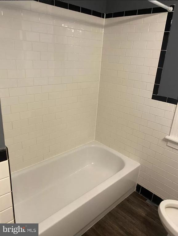 Foto del edificio - 1622 E Cold Spring Ln