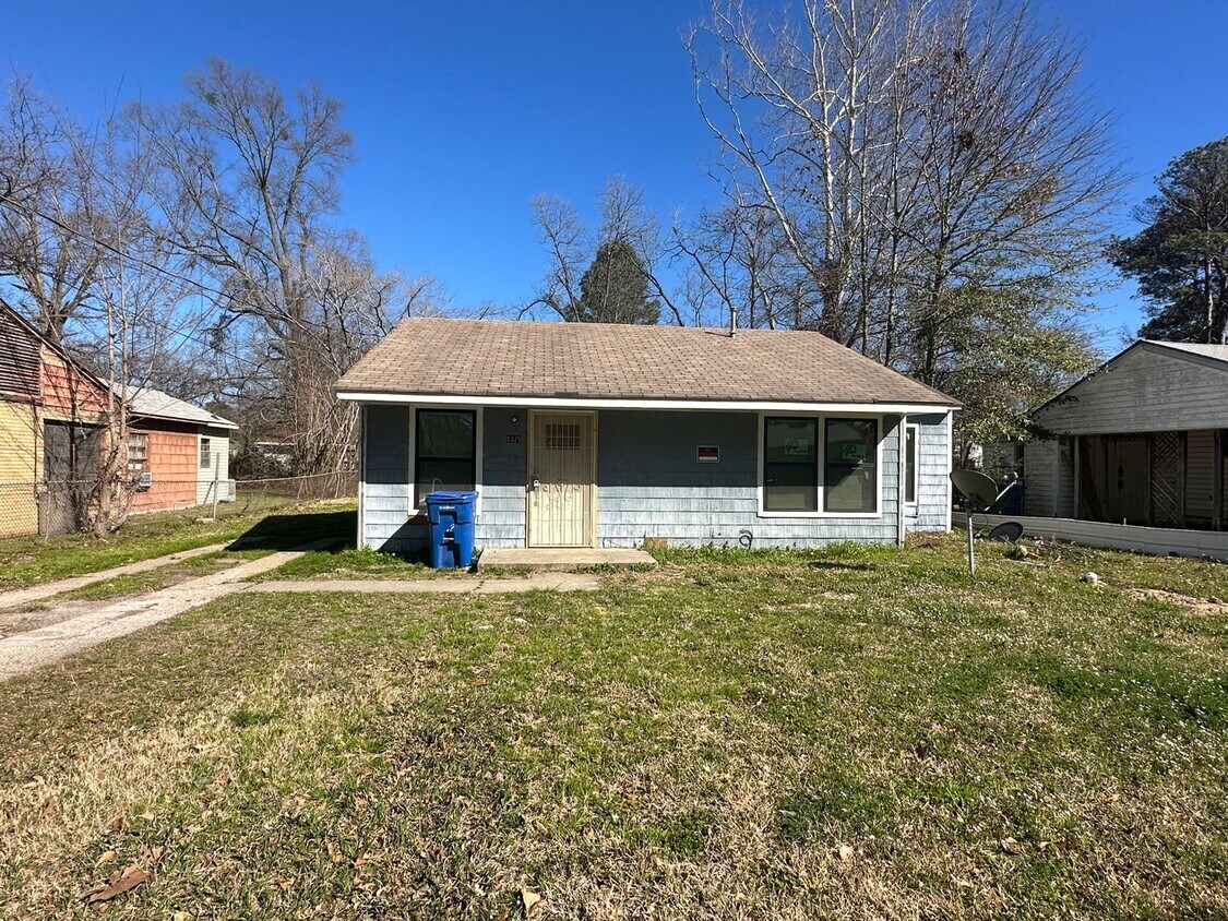 Primary Photo - Beautifully Remodeled 2 Bedroom
