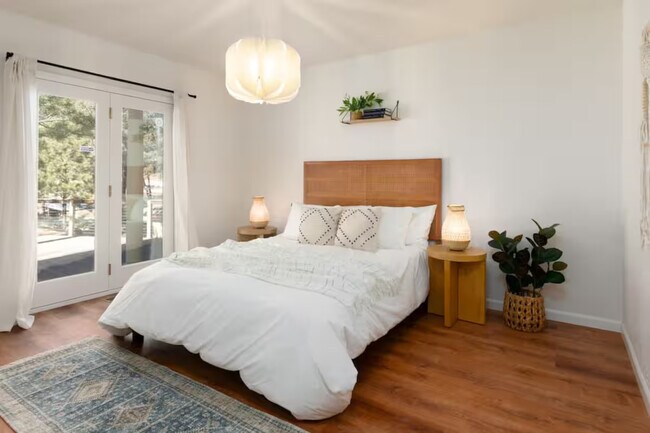 Foto del edificio - 280 Highland Meadows Dr