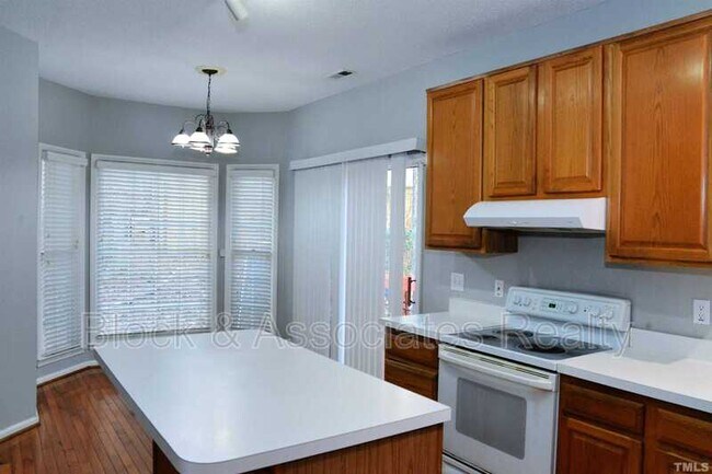 Building Photo - 303 Catlin Rd