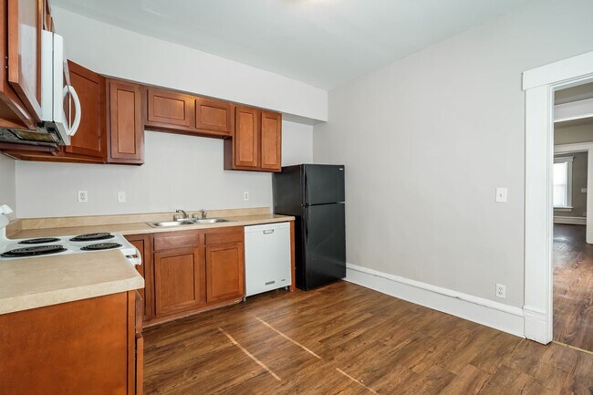 Building Photo - 235-237 Avondale Ave