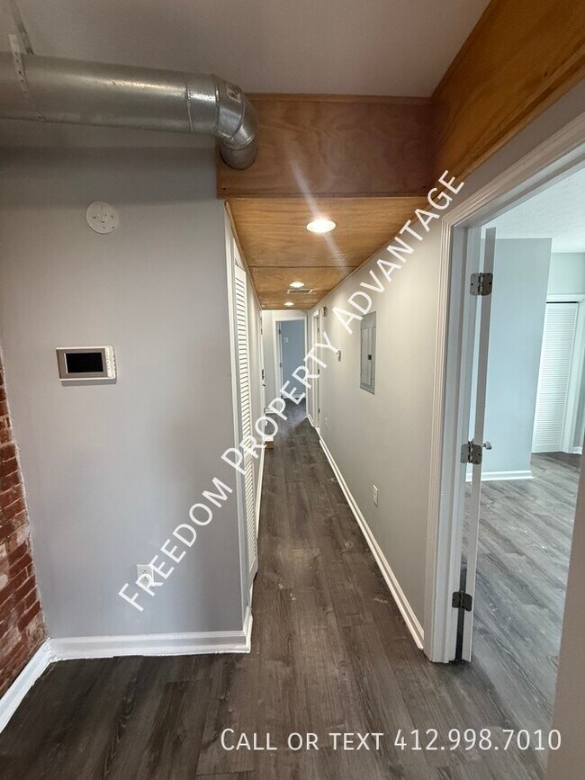 Foto del edificio - 7301 Hamilton Ave