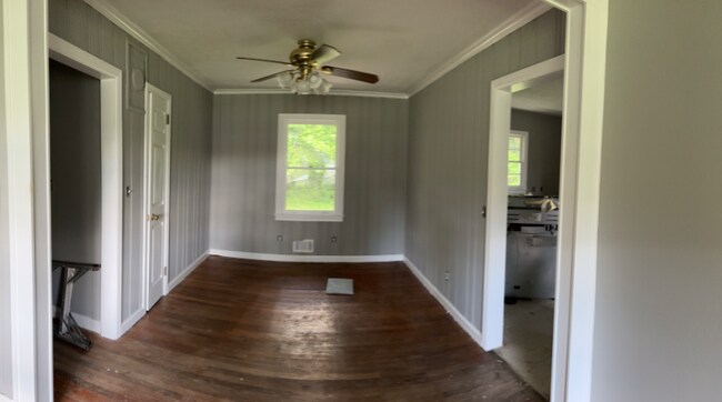 Foto del edificio - 5080 Brookwood Dr
