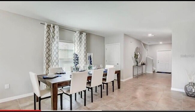 Building Photo - 5059 White Chicory Dr