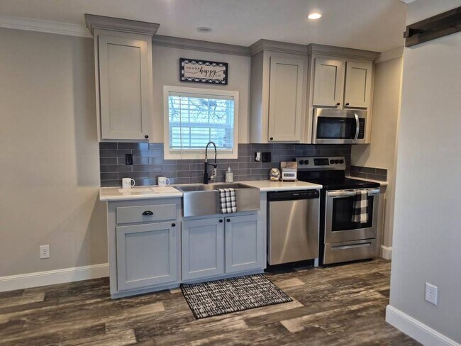 Building Photo - 200 S Banana River Dr