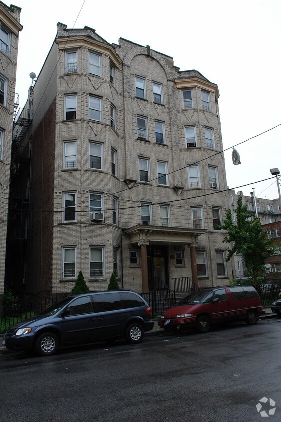 Foto del edificio - 12 Lawrence St