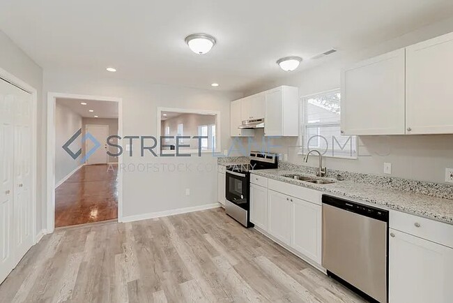 Foto del edificio - 3237 Beech Ave SW
