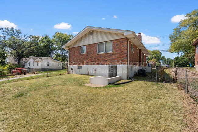 Building Photo - 500 N Elizabeth Ave