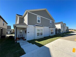Building Photo - 803 S Rupple Rd