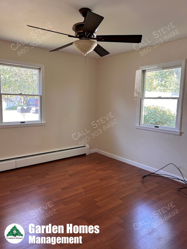 Building Photo - 15 McCulley Pl