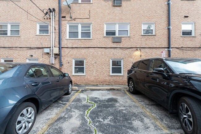 Foto del edificio - Charming 2-bedroom Condo in Skokie