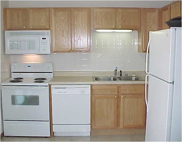 kit w/ all appl and tile floors - 2435 Obryan Blvd