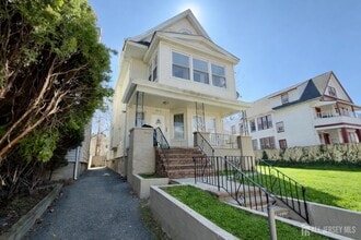 Building Photo - 126 N 14th St