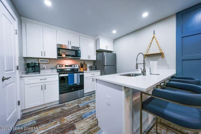 Foto del edificio - 208 Seminole Ave W