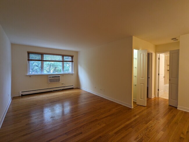 Foto del edificio - 618 W Wrightwood Ave