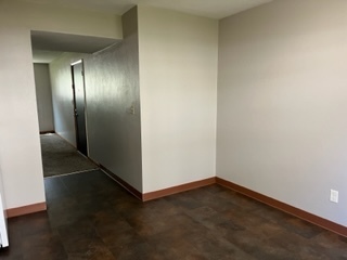 Building Photo - 110 Forest St
