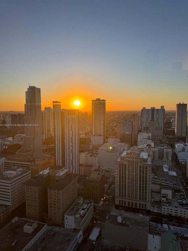 Foto del edificio - 50 Biscayne Blvd