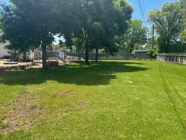Foto del edificio - Kaysville 4 Bedroom, 2.5 Baths, big 2 car ...