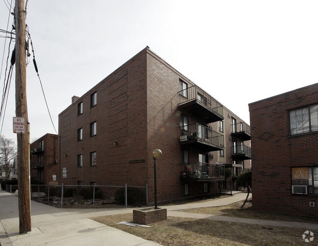 Building Photo - Harvard Street Apartments