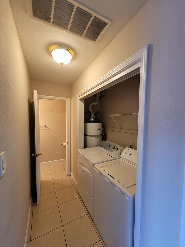 Foto del edificio - 2608 Nevada Ln