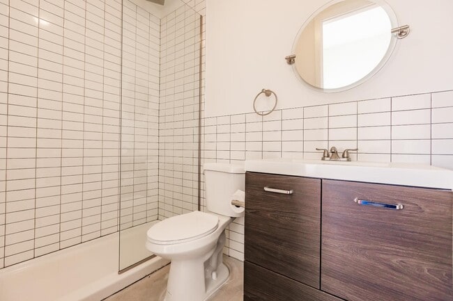 Foto del edificio - 121 NW 7th Ave