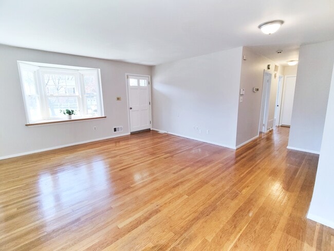 Building Photo - 1010 Marleigh Cir