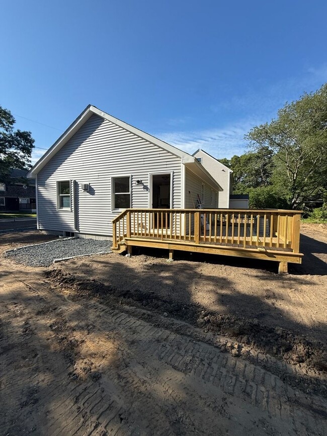 Building Photo - 326 Oakland Rd