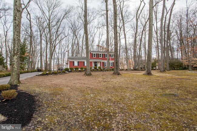 Building Photo - 6193 Honey Hollow Rd