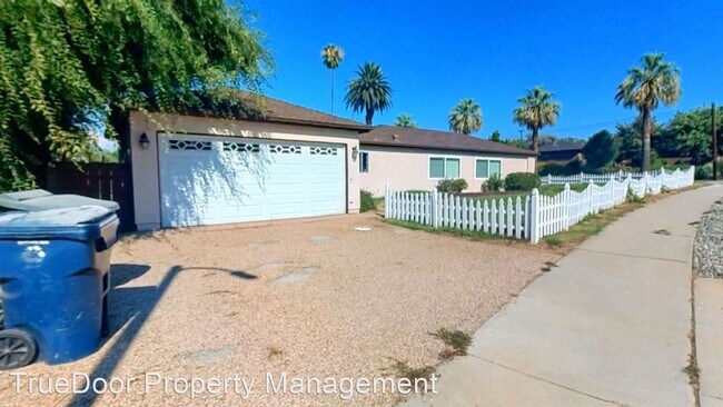 Foto del edificio - 3 br, 2 bath House - 1250 W. Palm