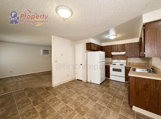 Foto del edificio - 1142 S Pond St