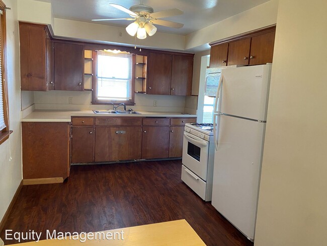 Building Photo - 3 br, 1 bath House - 2622 Burbank Ave