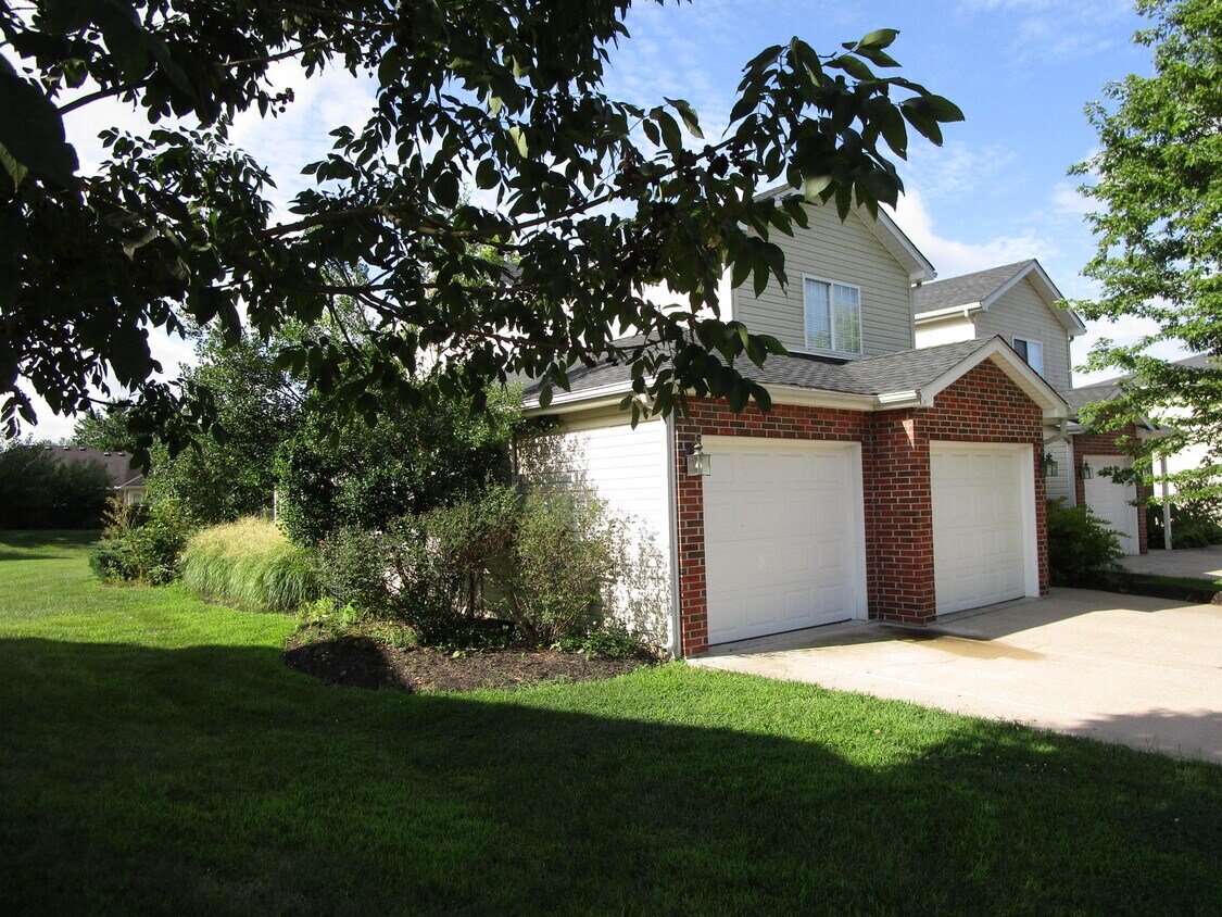 Primary Photo - 2406 Thornberry Dr