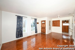 Foto del edificio - 339 Mink Dr
