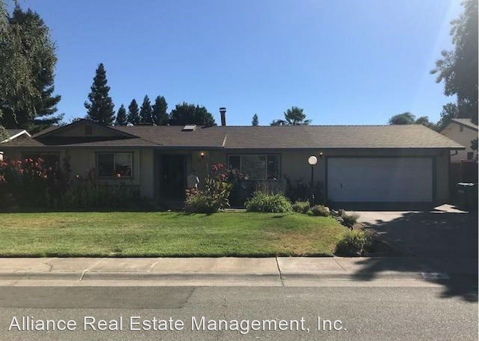 Primary Photo - 3 br, 2 bath House - 38 Quista Drive