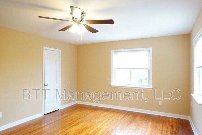 Foto del edificio - 8712 Plymouth St