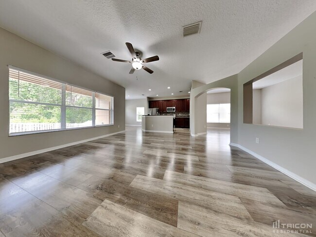 Foto del edificio - 9909 Jasmine Brook Cir