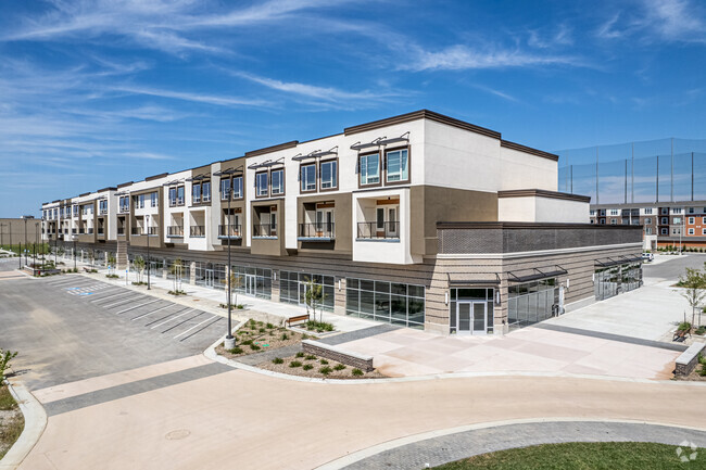 Exterior de casa adosada/espacio comercial - Woodstone at Metro North Crossing