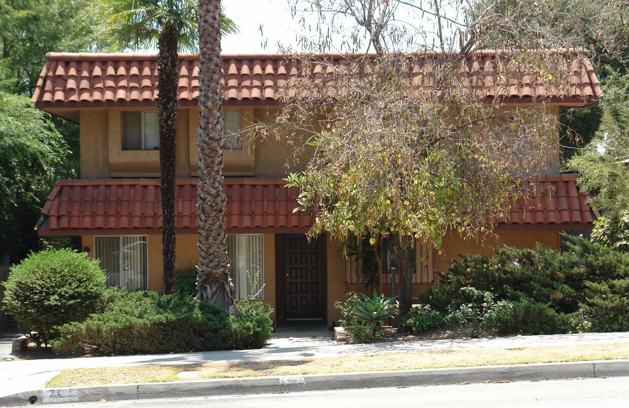 Building Photo - 74 E Sierra Madre Blvd
