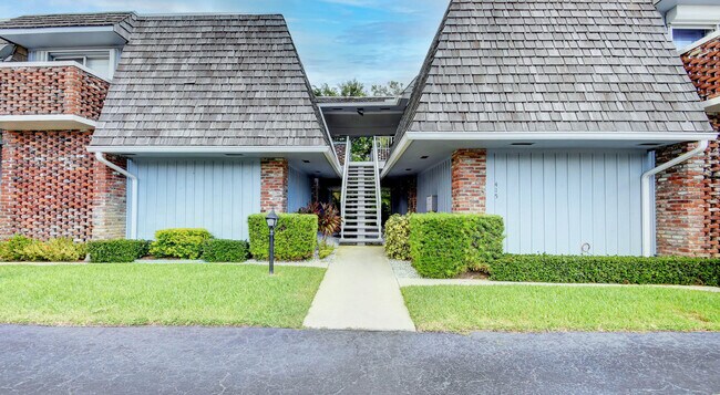 Foto del edificio - 415 Pine Tree Ct
