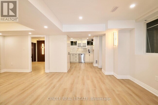 Building Photo - 169 Yates Dr