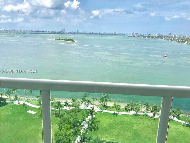 Foto del edificio - 1800 N Bayshore Dr