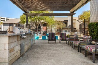 Building Photo - South Lamar Village