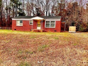 Building Photo - 914 Holder Dr