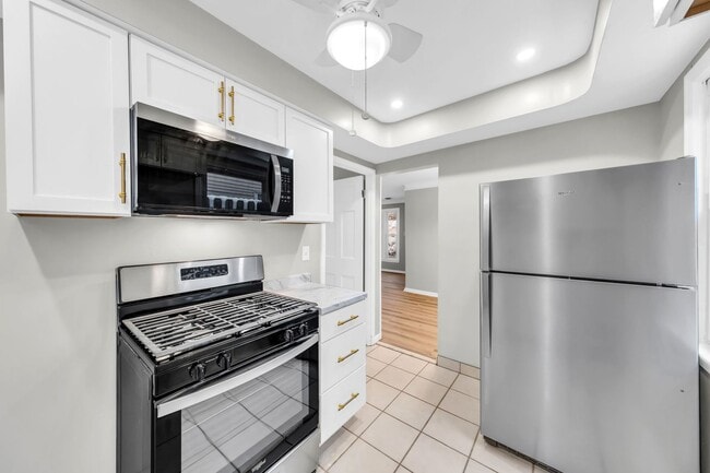 Foto del edificio - 1386 Eastwood Ave