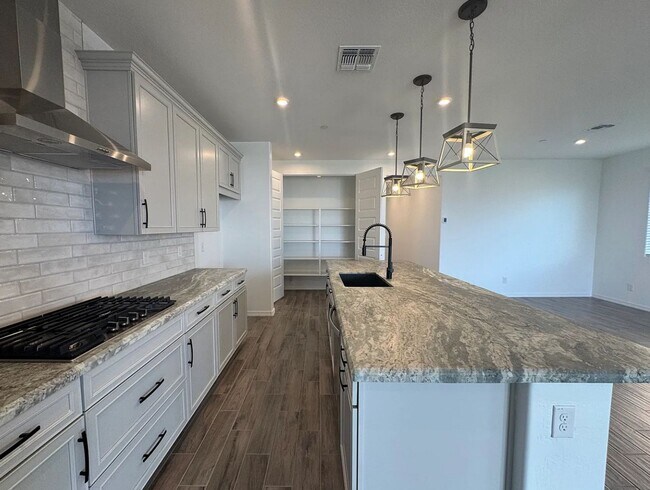 Foto del edificio - 13319 W Eagle Feather Rd