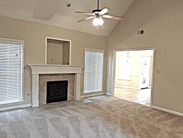 Building Photo - 1415 Hidden Ridge Ln