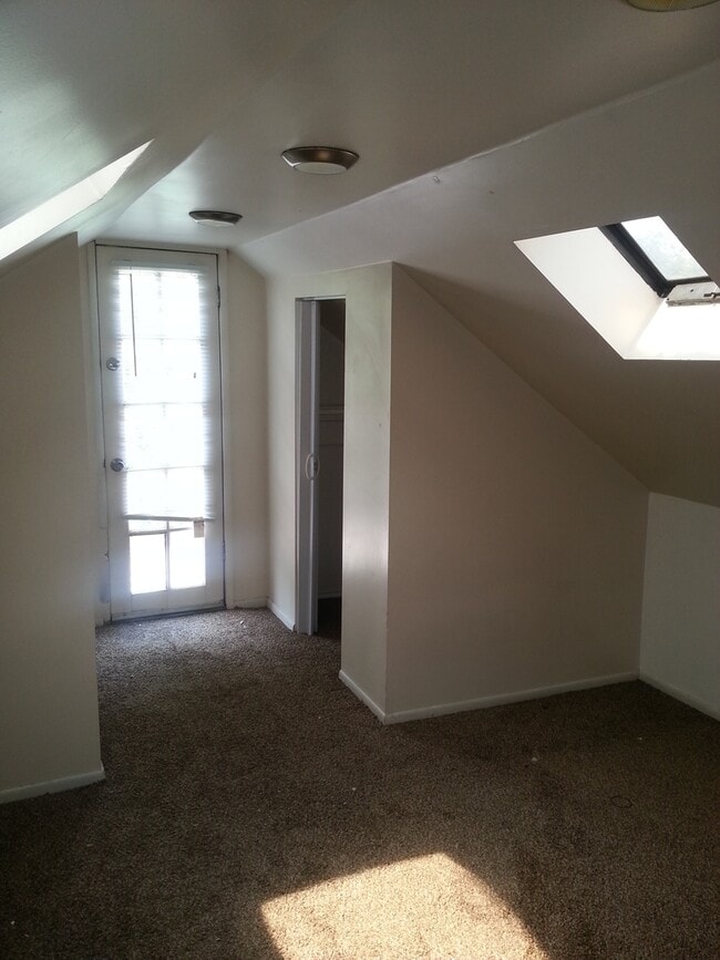 Foto del edificio - Cute East Side Cottage 3 Bedroom Home