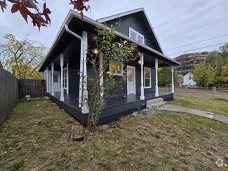 Building Photo - 205 SE Lane Ave