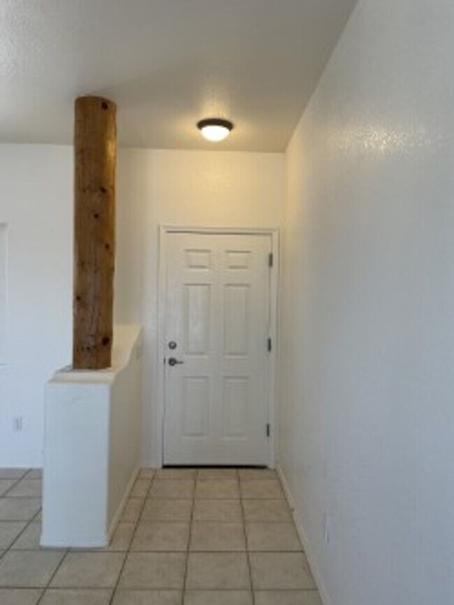 Foto del edificio - Coming Soon! DO NOT DISTURB TENANTS!
