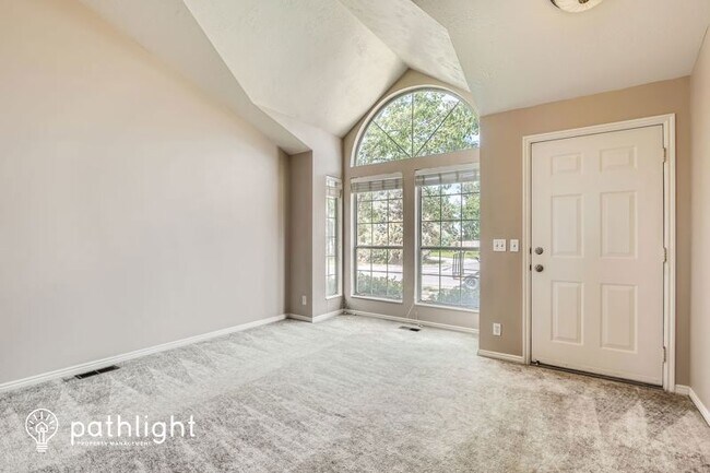 Building Photo - 1414 Valley Ridge Dr